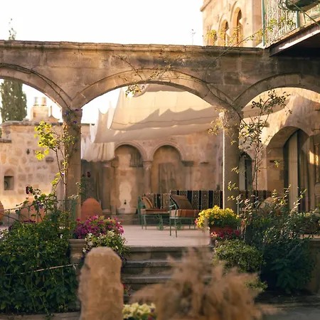 술탄 케이브 스위트 3*