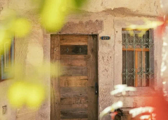 Sultan Cave Hotel 3*